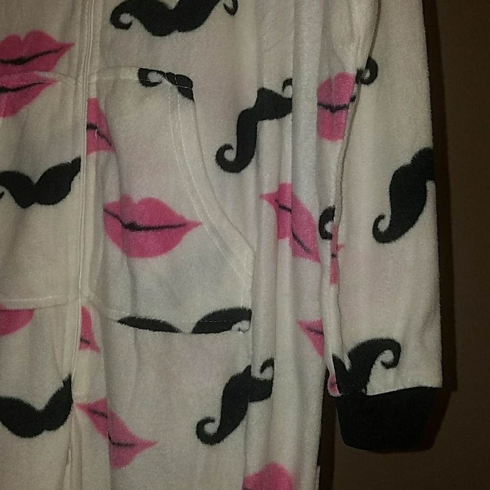 Onesie - Picture 3 of 3